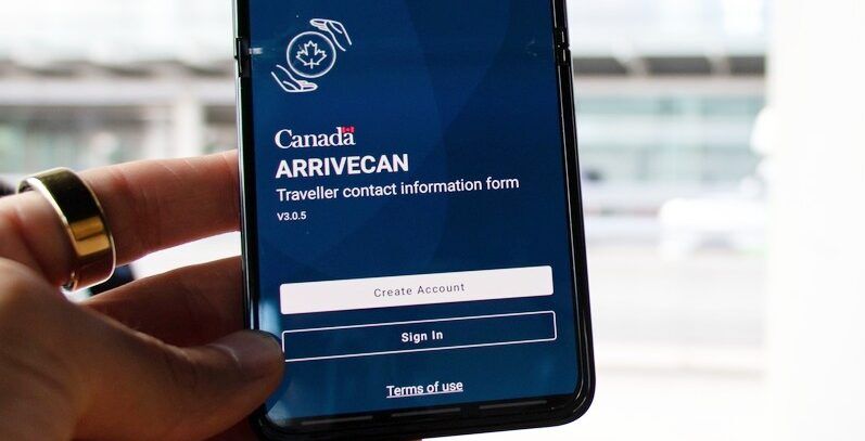 arriveCan app