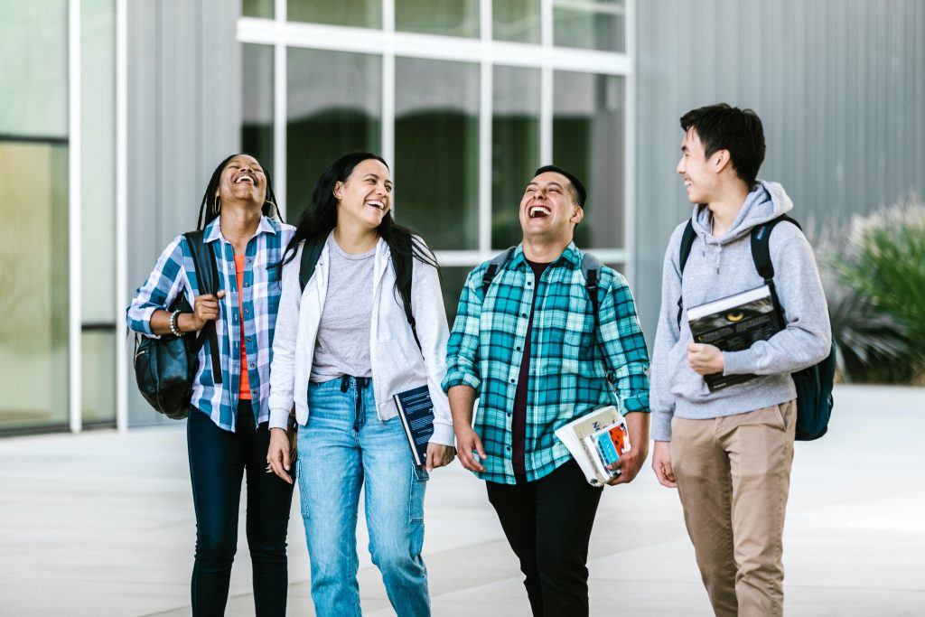 Estudiantes de Ingles Certificado de Inglés (Desde Básico hasta avanzado)