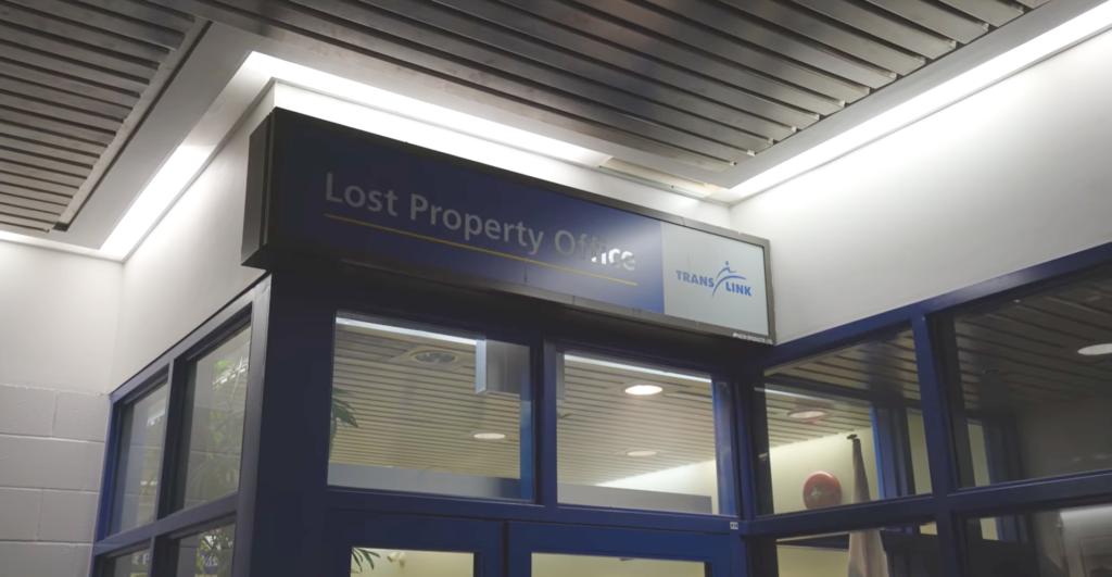 ViveCanada | Aquí es la oficina de objetos perdidos del SkyTrain en Metr0 Vancouver
